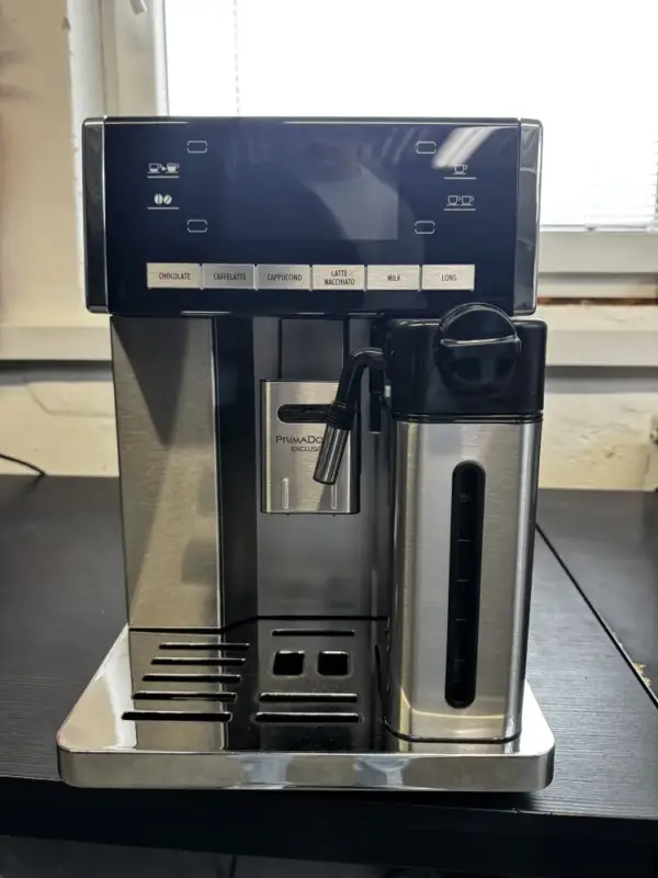 Objednat Nyní Repasované DeLonghi ESAM 6900.M